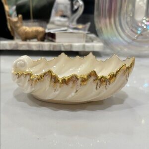 LENOX Acanthus Leaf serving candy dish